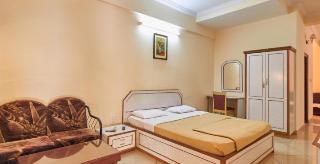 Woodside Hotel Mangalore Buitenkant foto